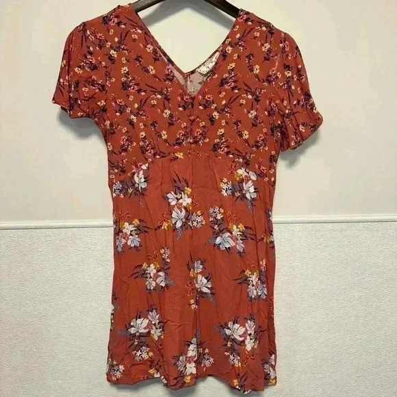 Pink Rose Dresses & Skirts - Women's Pink Rose Floral Dress Size S Red